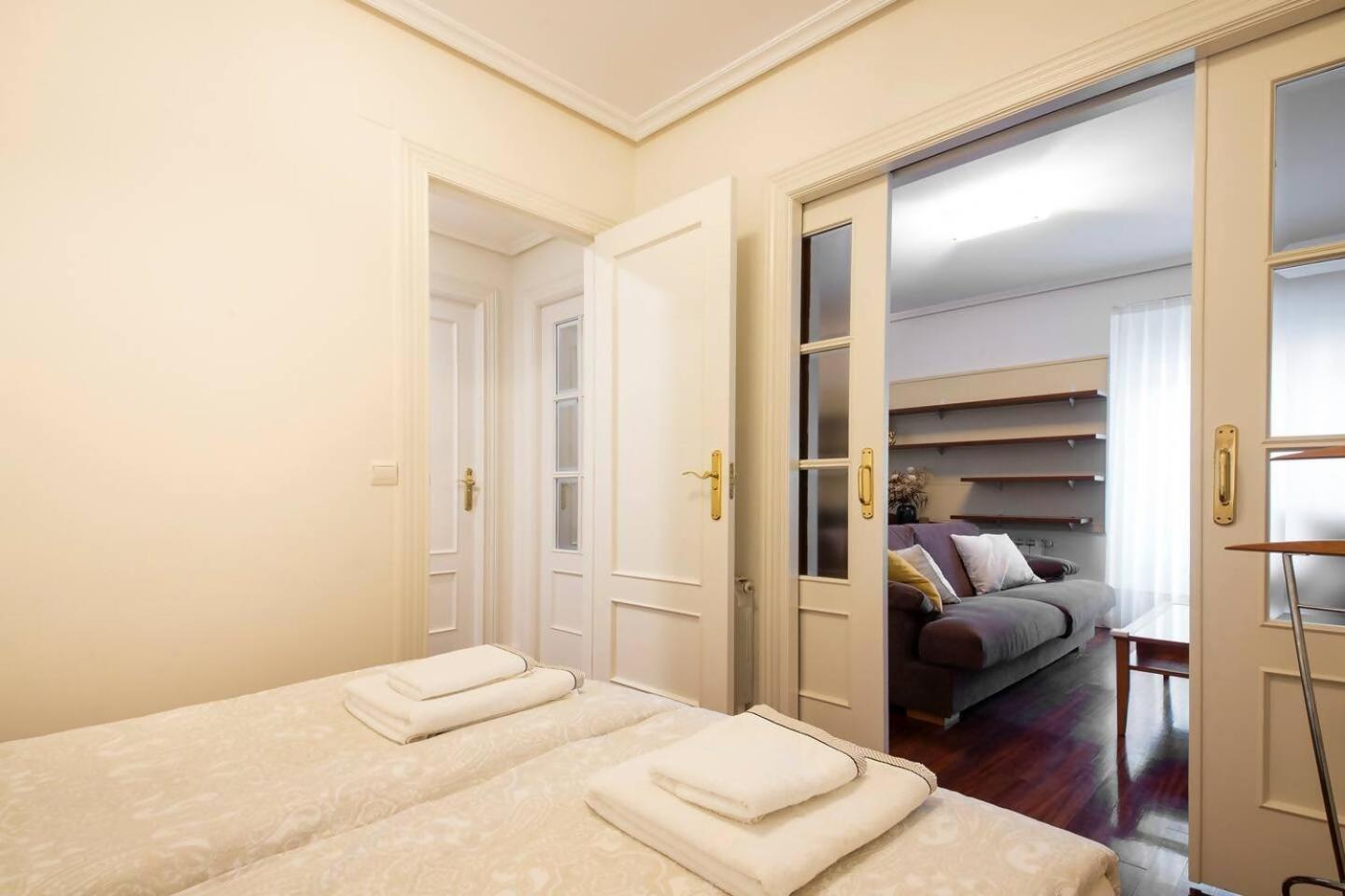 En El Corazon De La Ciudad Con Parking Apartment