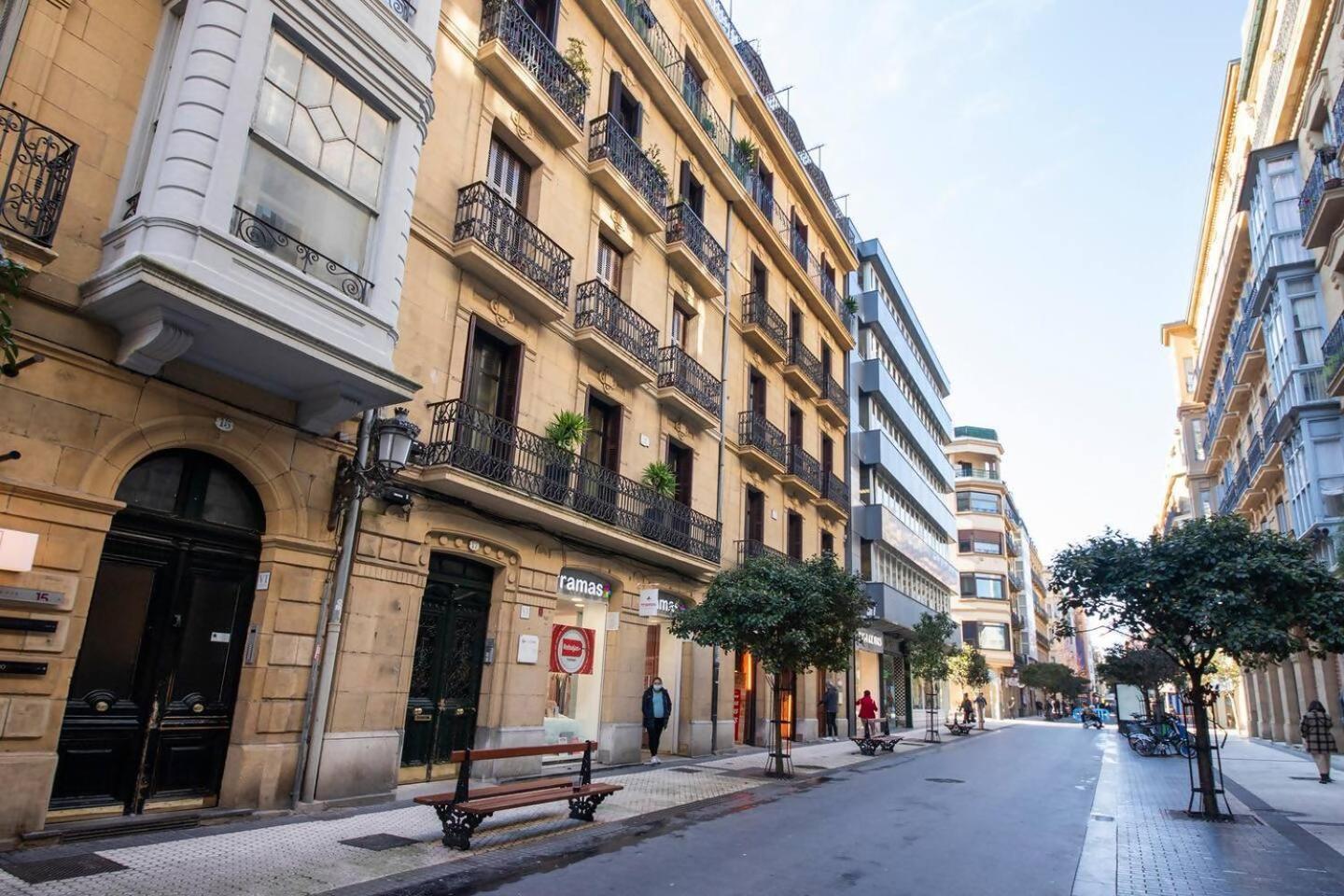 En El Corazon De La Ciudad Con Parking San Sebastian